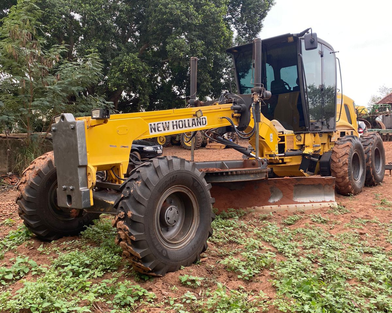 SEMINOVA Motoniveladora New Holland RG170B